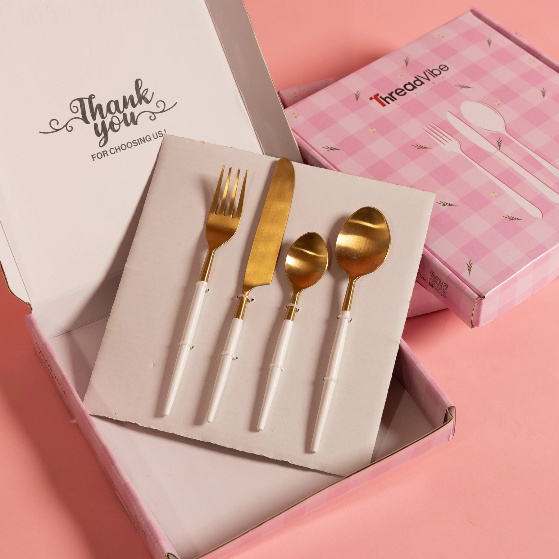 Gold Head Pvd Coated White-Powder Handle Stainless Steel Cutlery Set Of 4