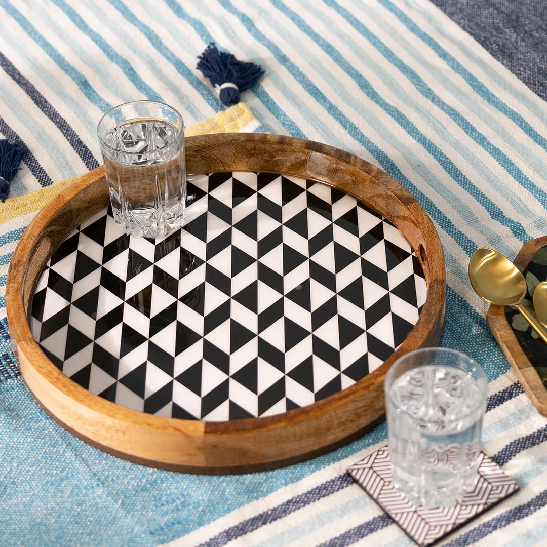 Handcrafted Mango-Wood Wooden Round Tray Chequered Design-Single
