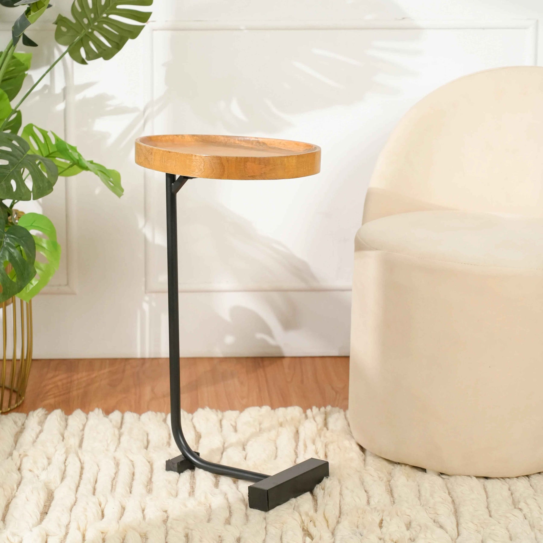 Wooden Tray Top C-Table with Black Metal Base