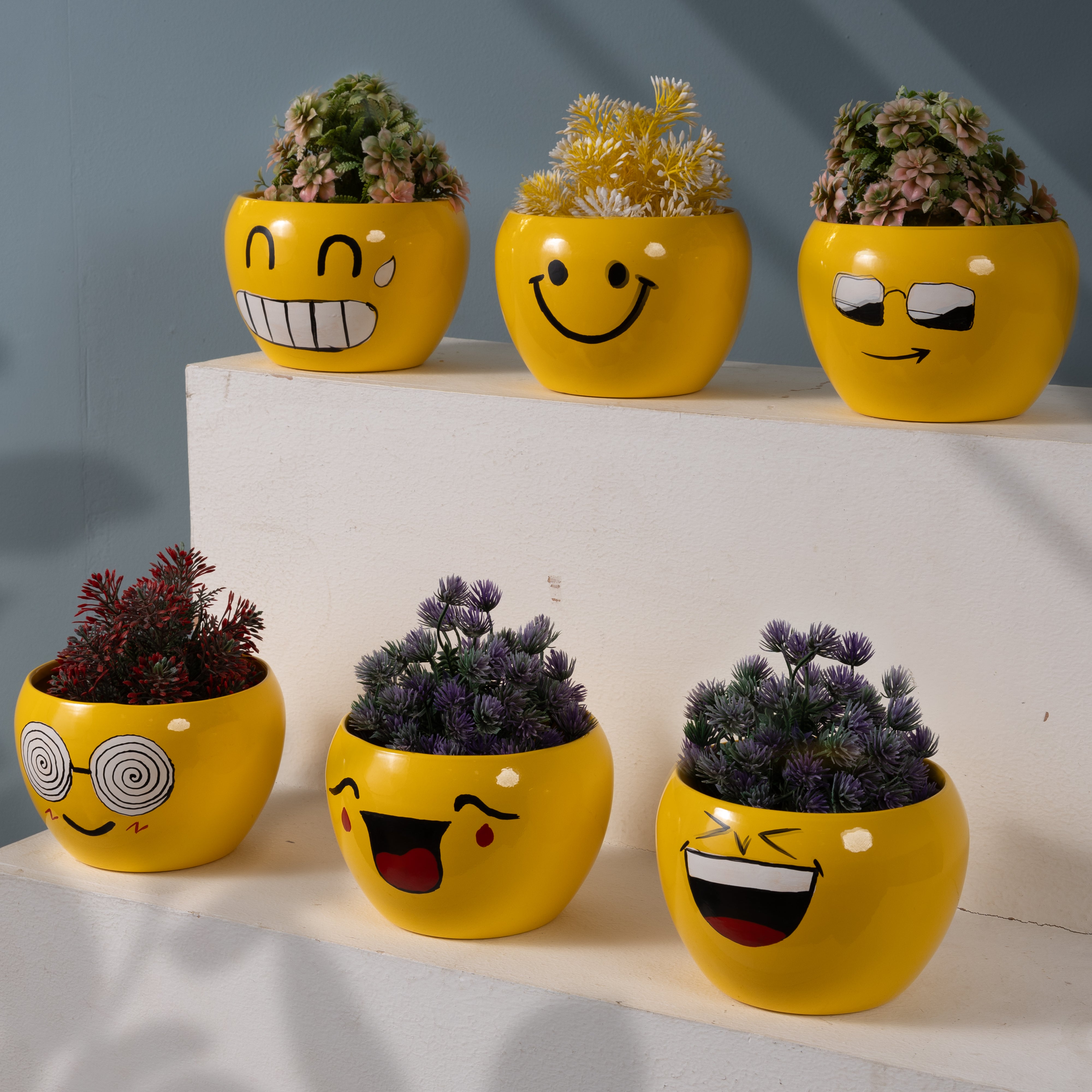 Decorative Smiley Face Emoji Flower Planter Pot (Yellow)