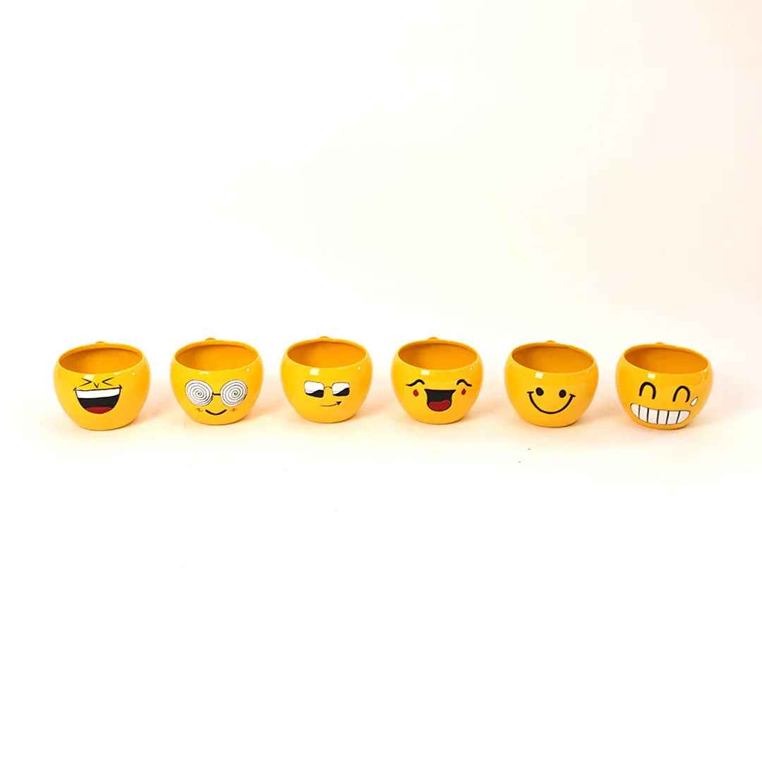 Decorative Smiley Face Emoji Flower Planter Pot (Yellow)