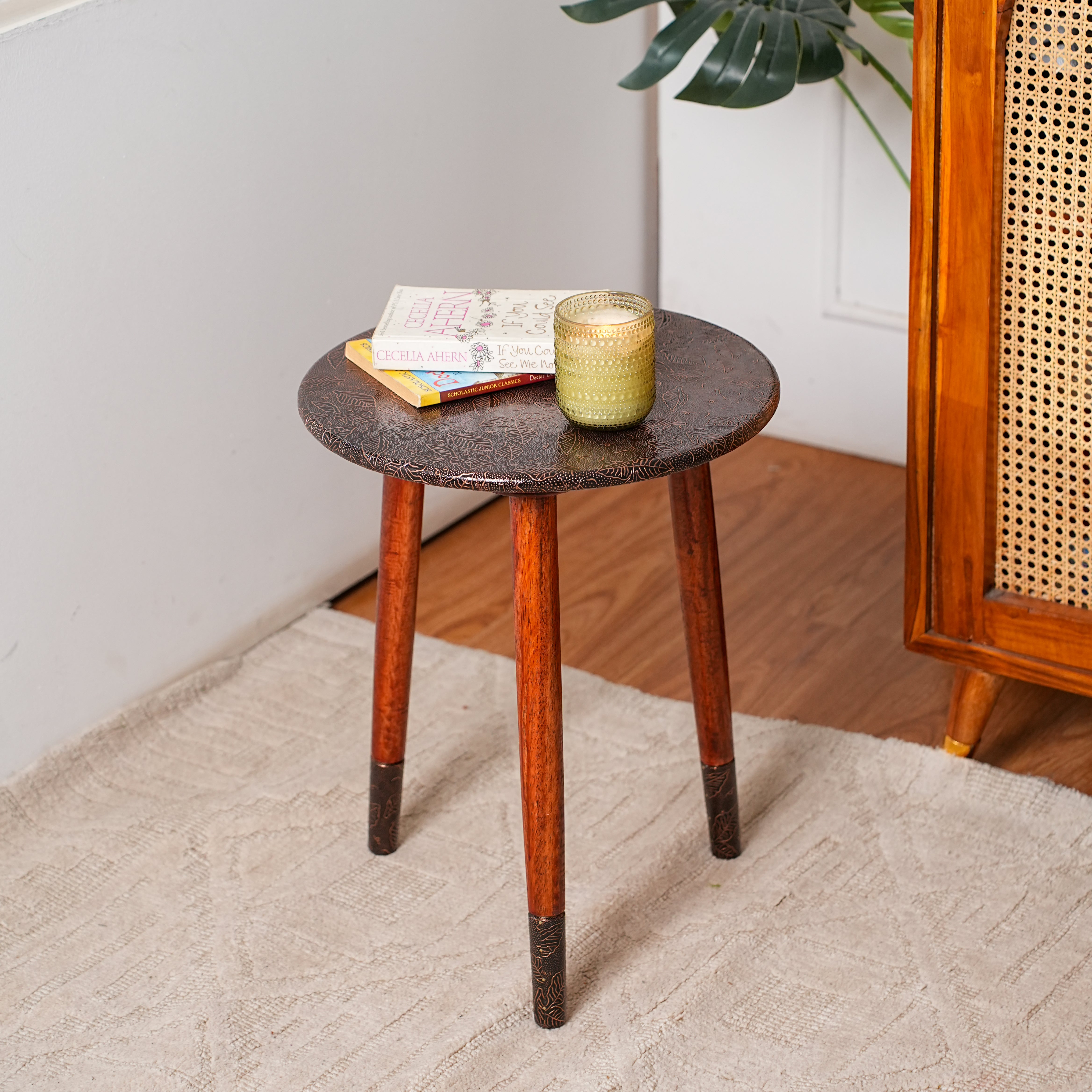 Round Wooden Side Table with Leaf Pattern Copper Tray for Living Room and Bedroom