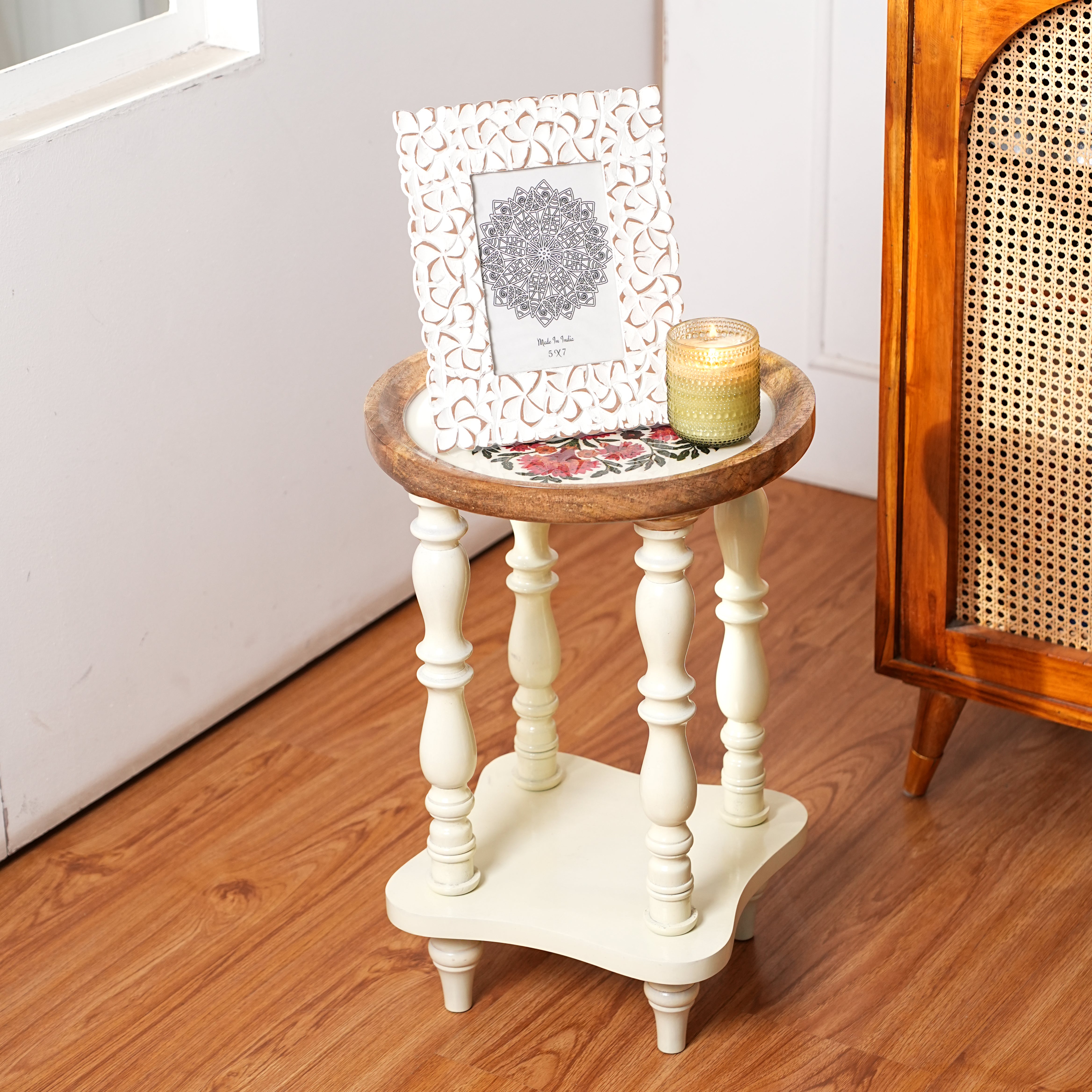 Round Wooden Side Table with Storage and Floral Printed Tray for Living Room & Bedroom