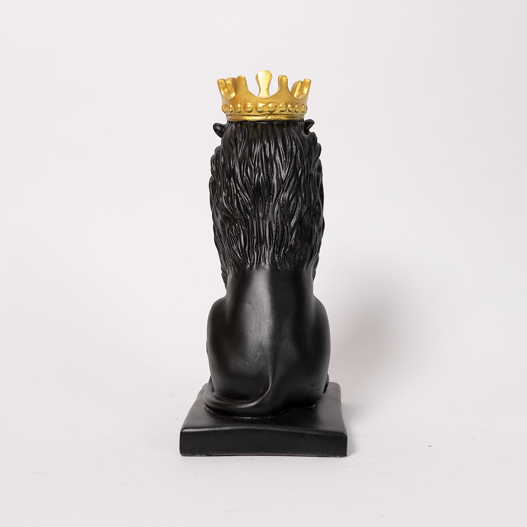 Artistic Nordic Minimalist Regal Lion in Black for Home Decor