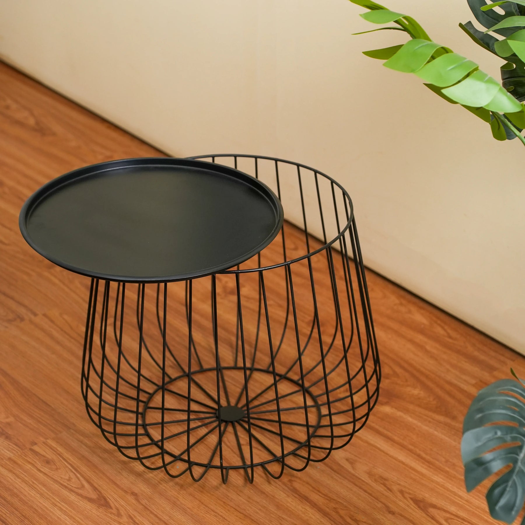 Metal Round Wire Side Table in Black for Living Room and Bedroom