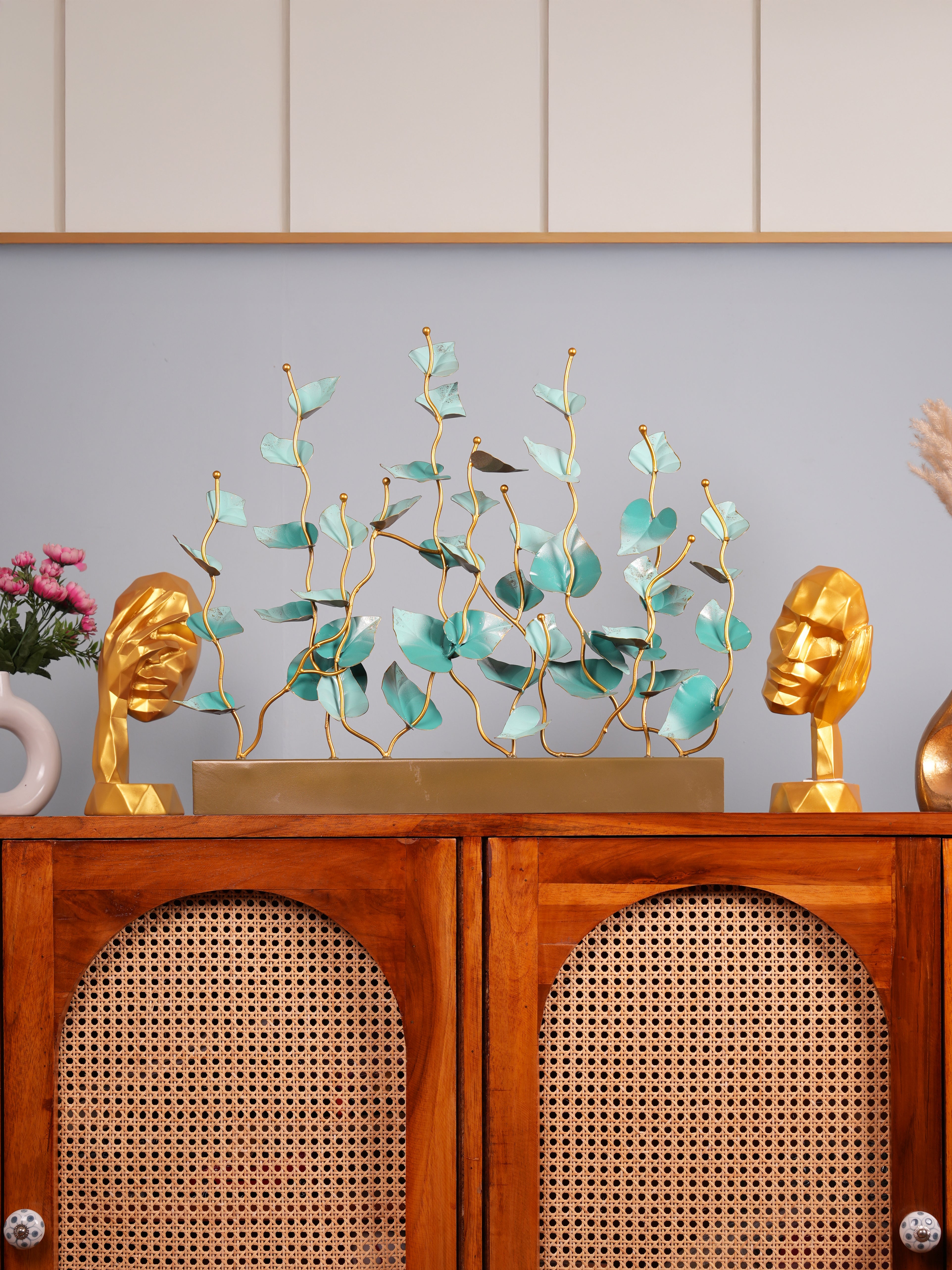 Metal Artwork Table Decor in Green Leaves