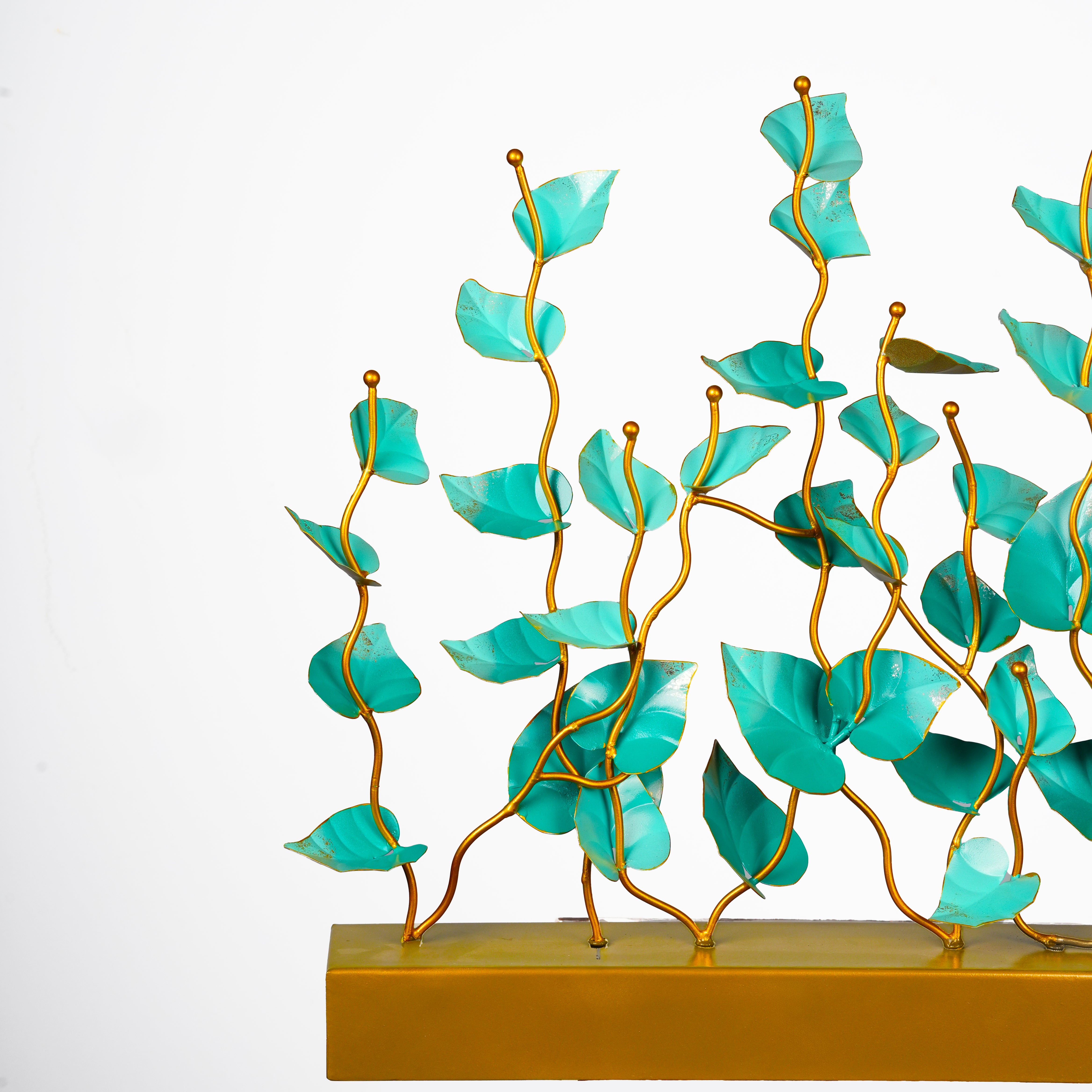 Metal Artwork Table Decor in Green Leaves
